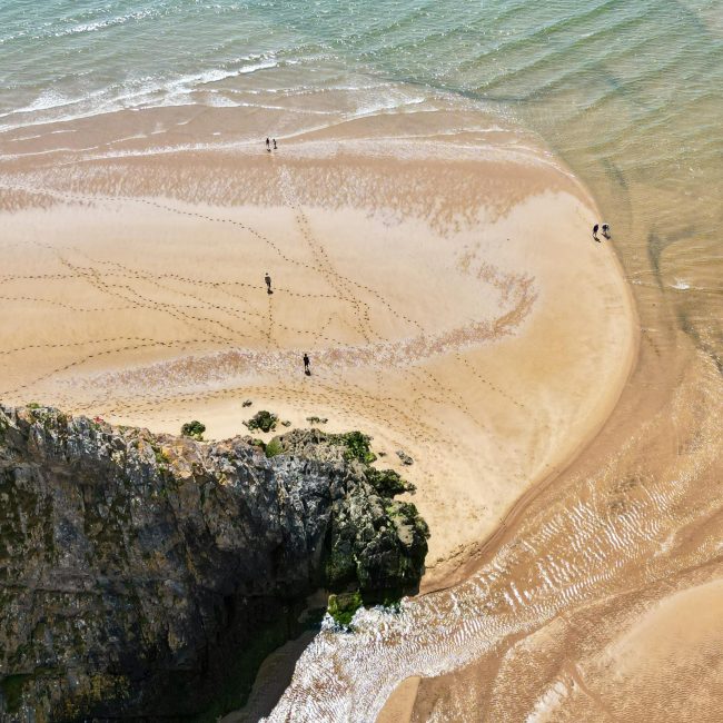 Three Cliffs gold
